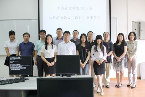 专家与答辩选手合照